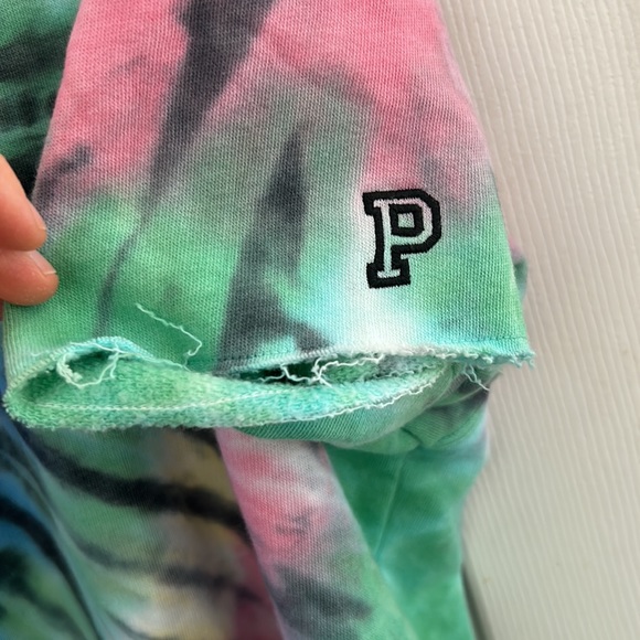 VS PINK Boxy Tie Dye Crop Top - Picture 4 of 6